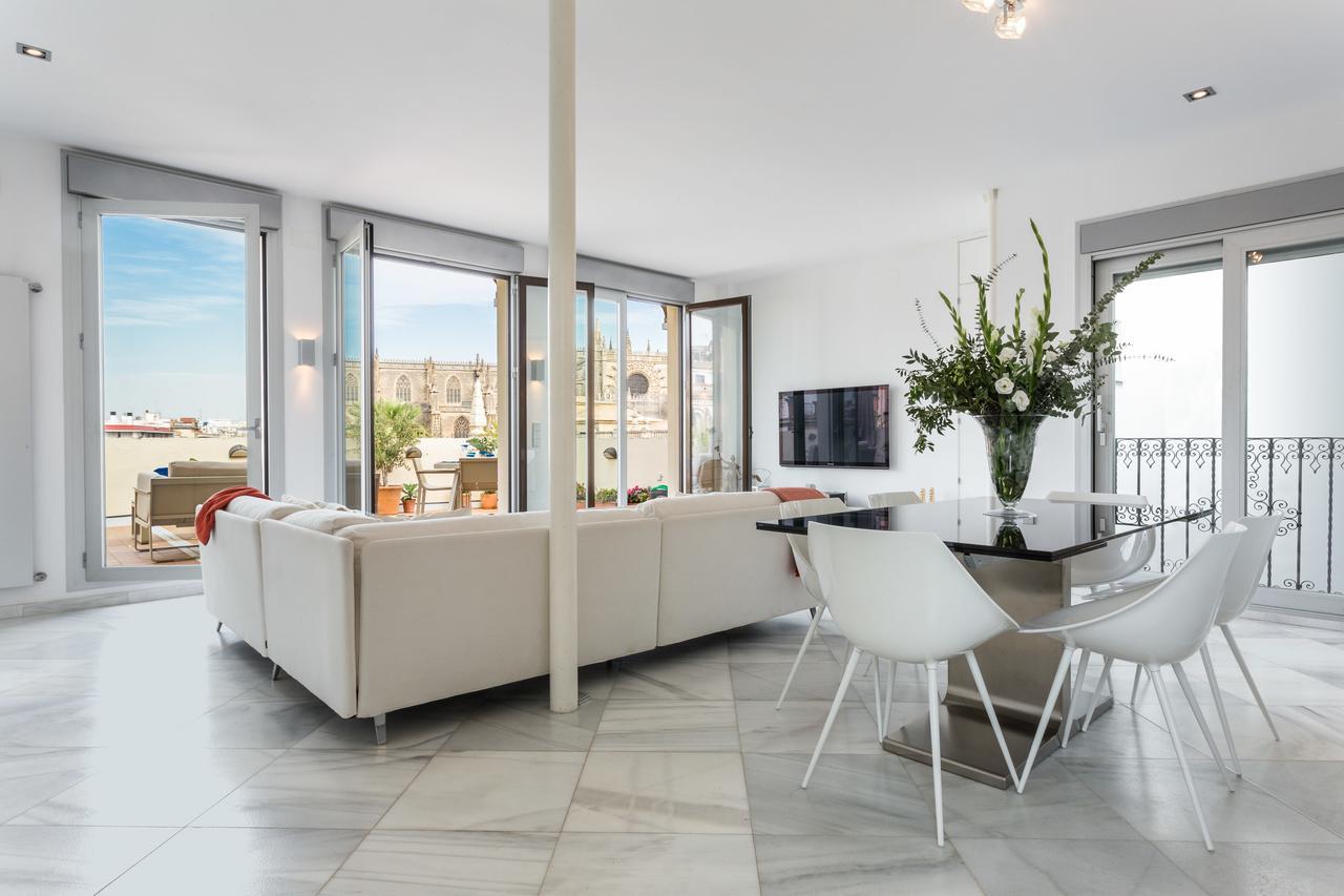 Puerta Del Leon Apartment Seville Luaran gambar