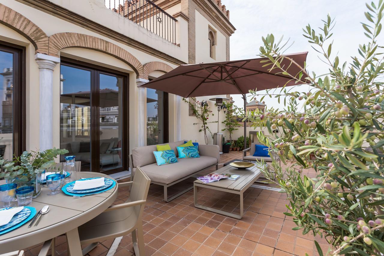 Puerta Del Leon Apartment Seville Luaran gambar