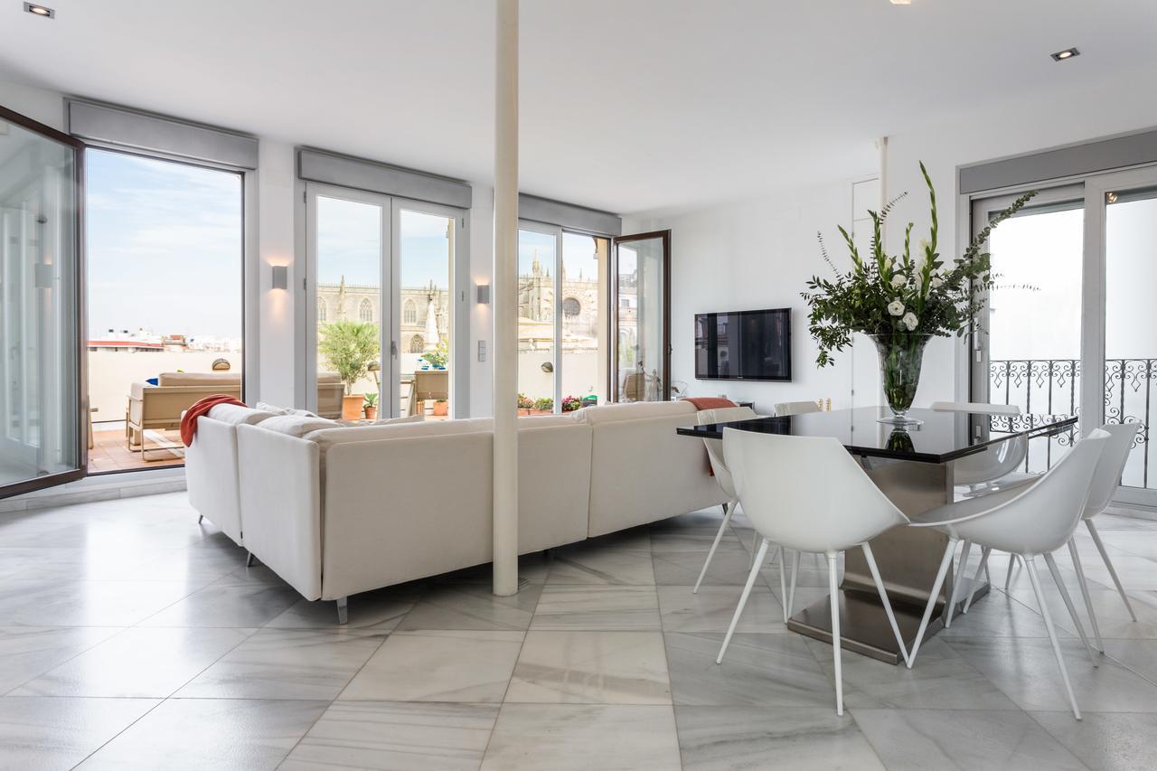 Puerta Del Leon Apartment Seville Luaran gambar